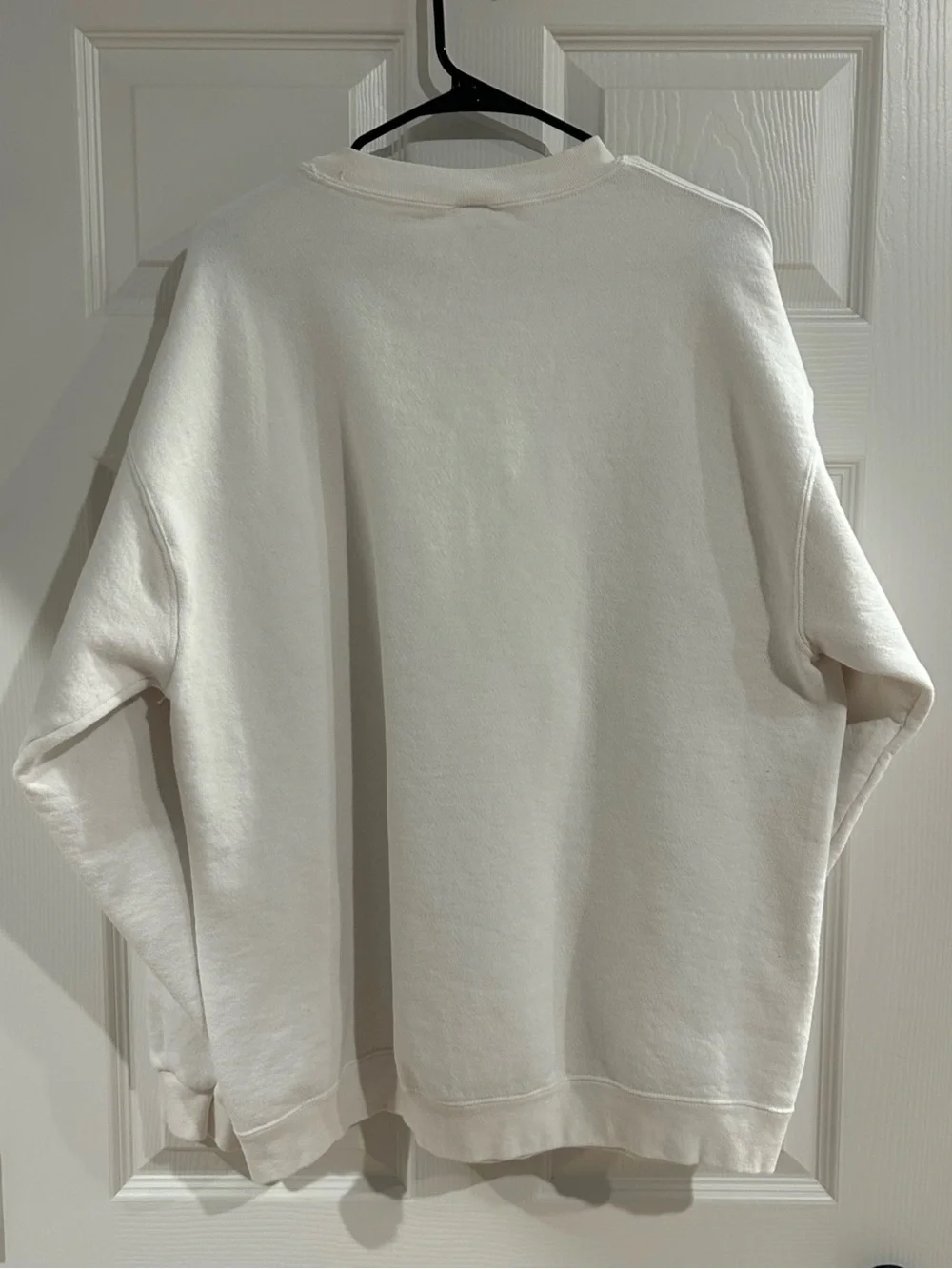 Realtree White Crewneck Sweatshirt with Bass Fishing Graphic